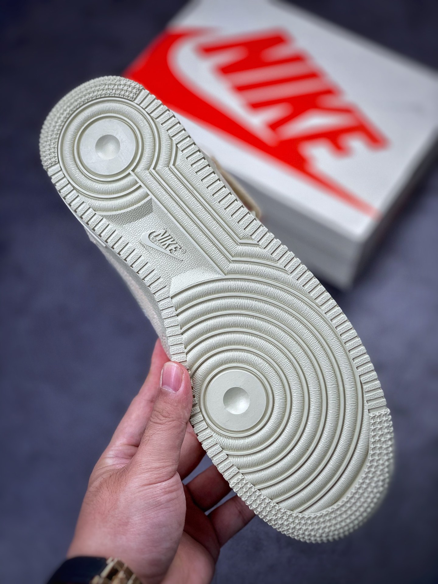 270 Stussy x Air Force 1 Mid ”White Cool” 斯图西联名空军 DJ7841-200