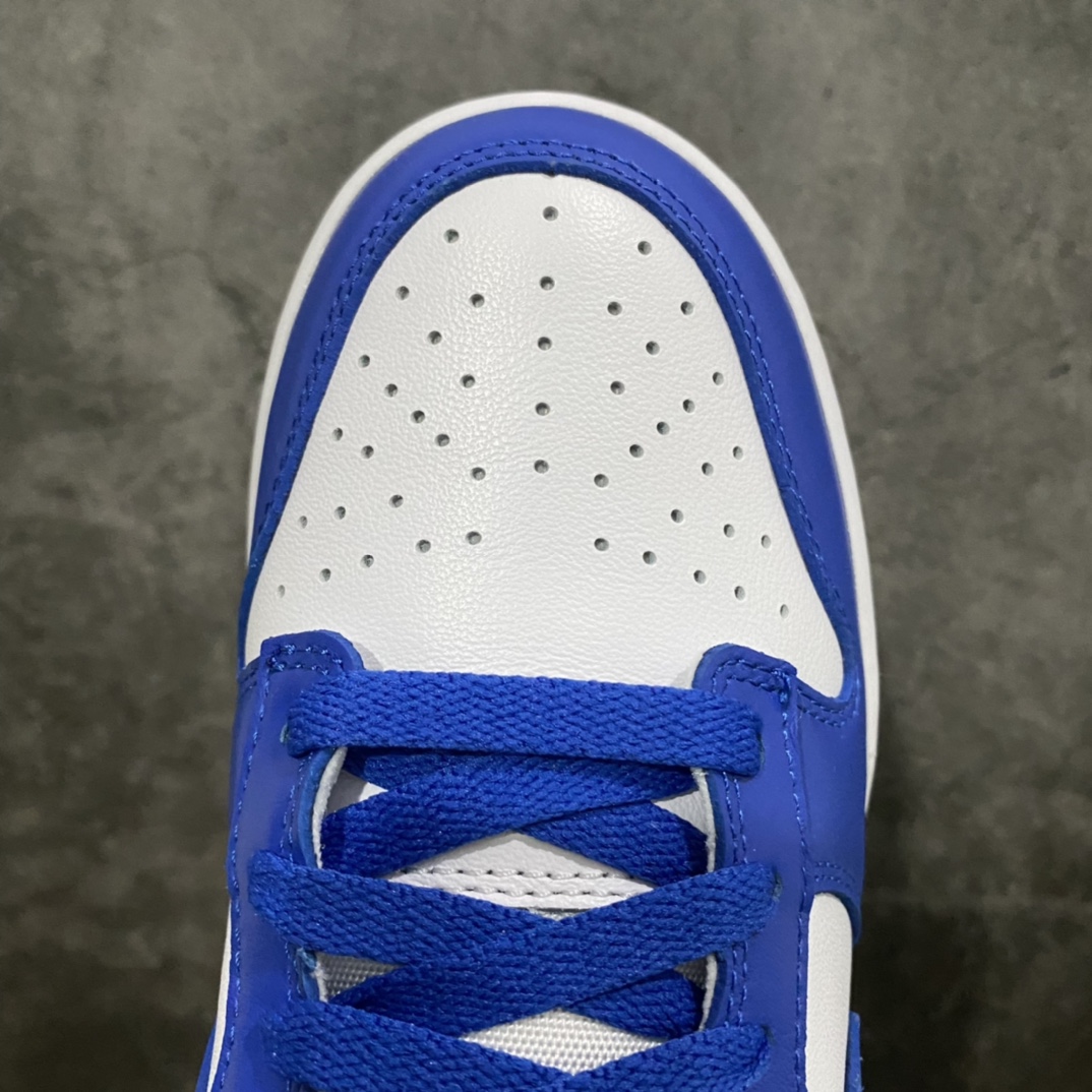图片[5]-M纯原 NK Dunk Low SP 肯塔基白蓝 CU1726-100 圈内最强没有之一的存在 高价零售首选 独家原厂航空铝磨具打磨大底 鞋头坡度极致还原 原盒原配 圈内天花板工艺 原厂冲刀 超高清洁度 全鞋零毛边皮料切割 全套原楦原模倾力打造完美版型 采用原厂百宏鞋带以及原厂百宏织唛舌标 内标可供原厂几率过验 原厂中底布黄色点胶 原厂中底布拉帮走线遵循公司‼️ 尺码：36 36.5 37.5 38 38.5 39 40 40.5 41 42 42.5 43 44 45 46 47.5-选品中心