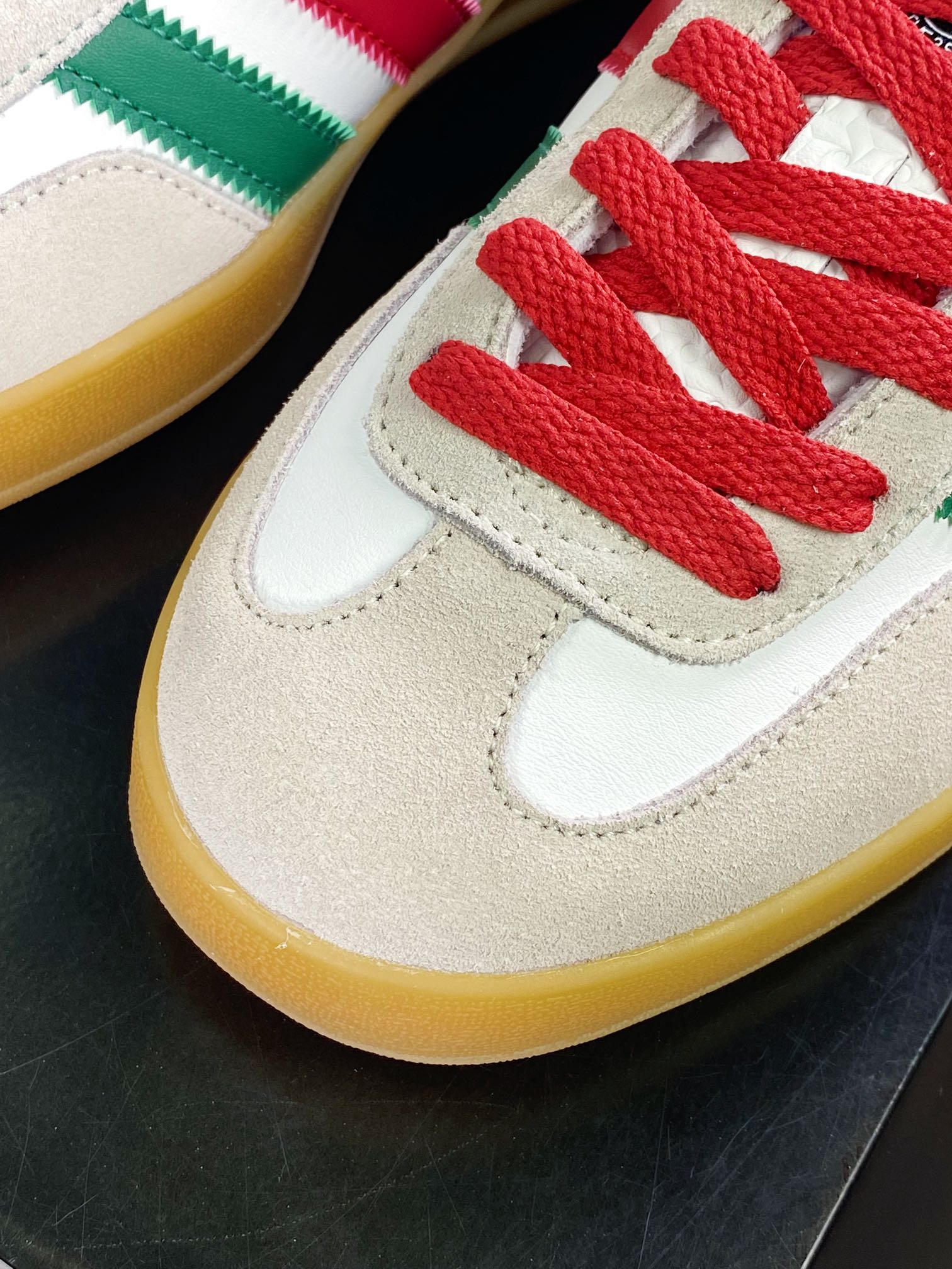 180  Originals Gazelle"Esquisite Gucci"羚羊系列低帮复古百搭休闲运动板鞋707847 UTT10 9089