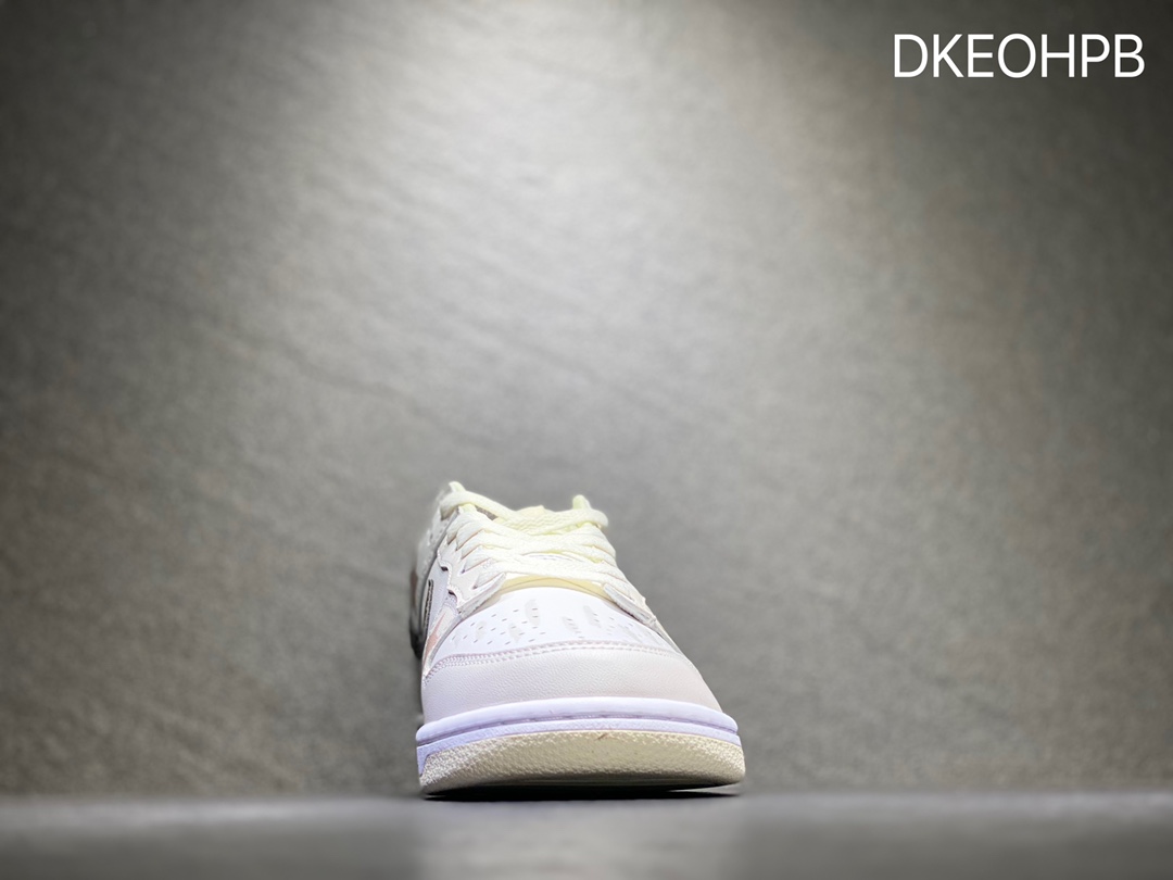 300 Nike SB dunk Low 低帮休闲运动滑板板鞋 DD8052-116