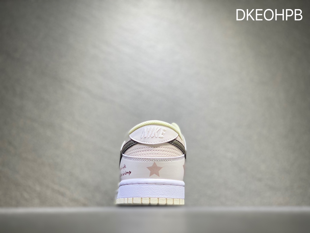 300 Nike SB dunk Low 低帮休闲运动滑板板鞋 DD8052-116