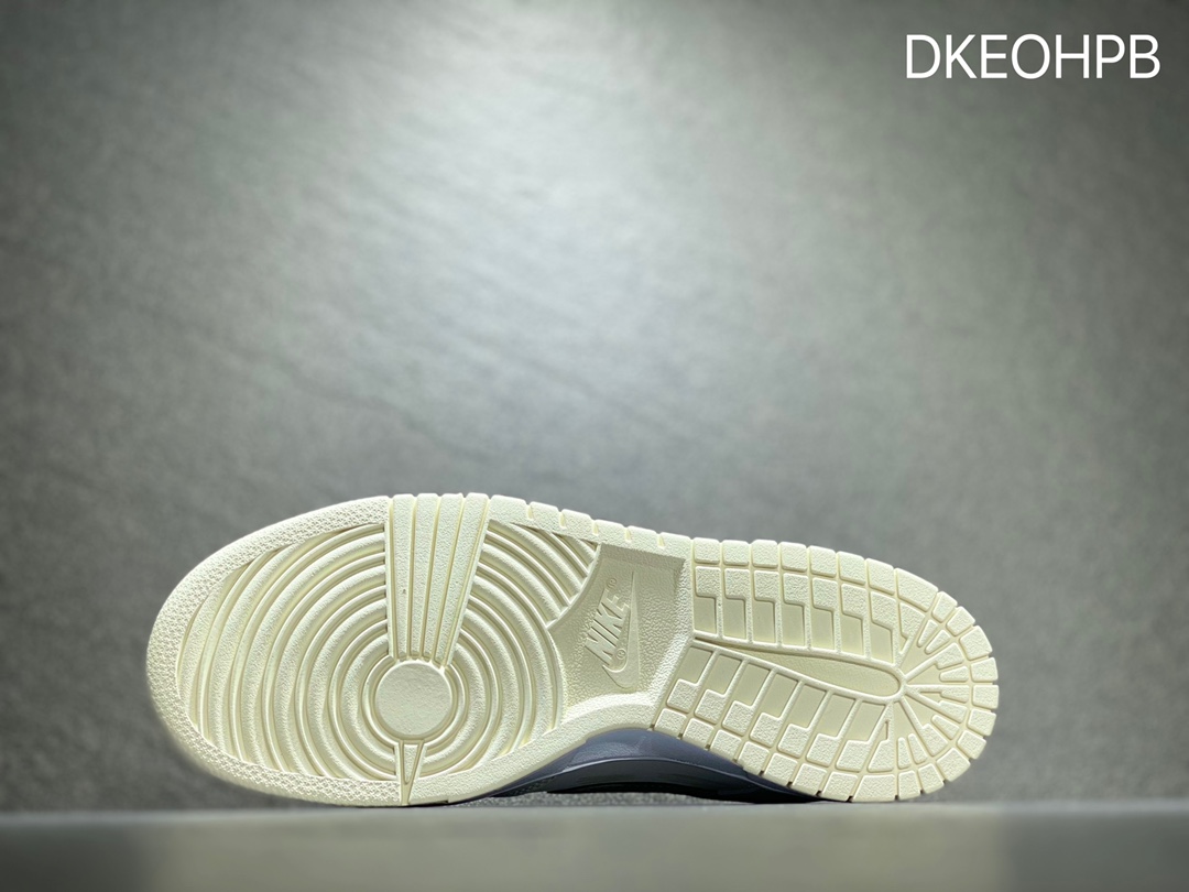 300 Nike SB dunk Low 低帮休闲运动滑板板鞋 DD8052-116