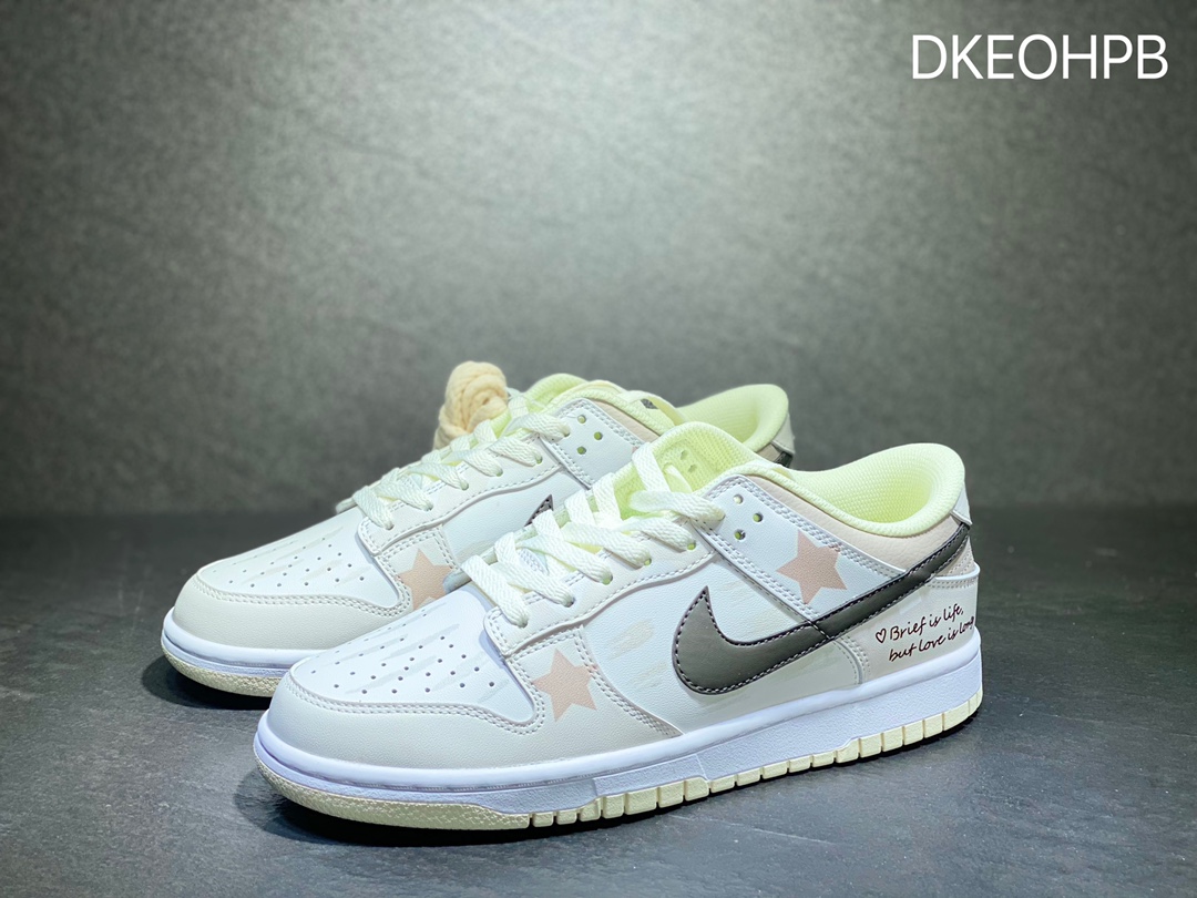 300 Nike SB dunk Low 低帮休闲运动滑板板鞋 DD8052-116