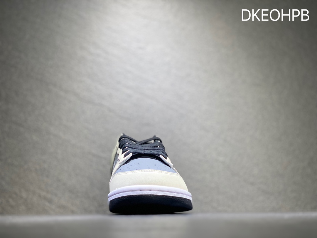 300 Nike SB dunk Low 低帮休闲运动滑板板鞋DD8012-006