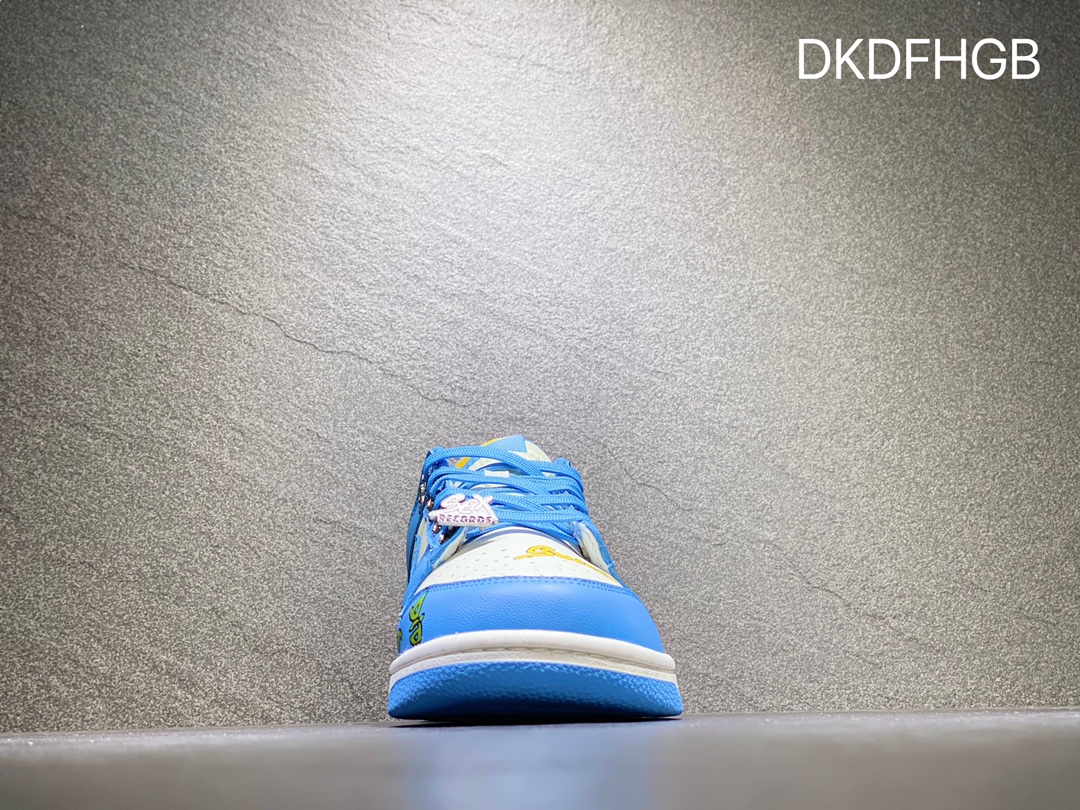 260 Nike SB dunk Low 低帮休闲运动滑板板鞋  DD1503-100