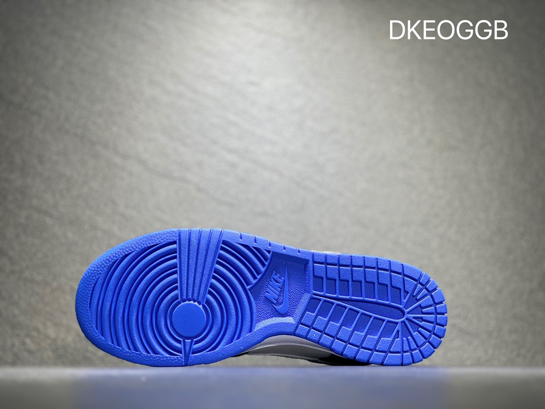 300 Nike SB dunk Low 低帮休闲运动滑板板鞋 FF9064-110