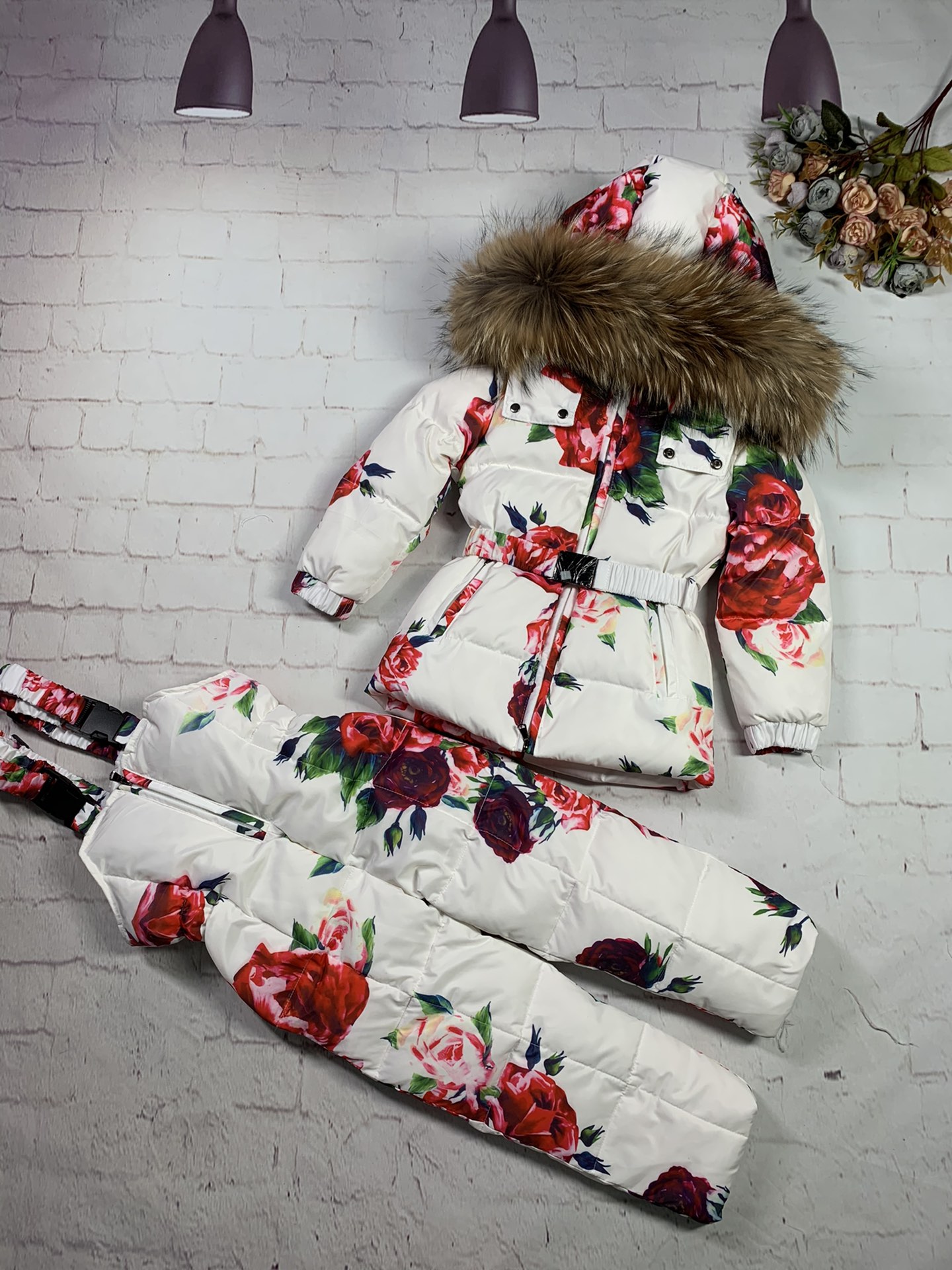 NO:578850,Instant delivery from stock!  !  !  Children's down jacket suit, natural large fur, size 0-2-4-6-8-10-12, suitable for height 85-95----135-145, multi-color options!  ,clothes,down jacket,19860909现货秒发！！！儿童羽绒服套装,天然大毛皮, 尺寸0-2-4-6-8-10-12 适合身高85-95----135-145 多色选择！,衣服,down jacket,,Children's