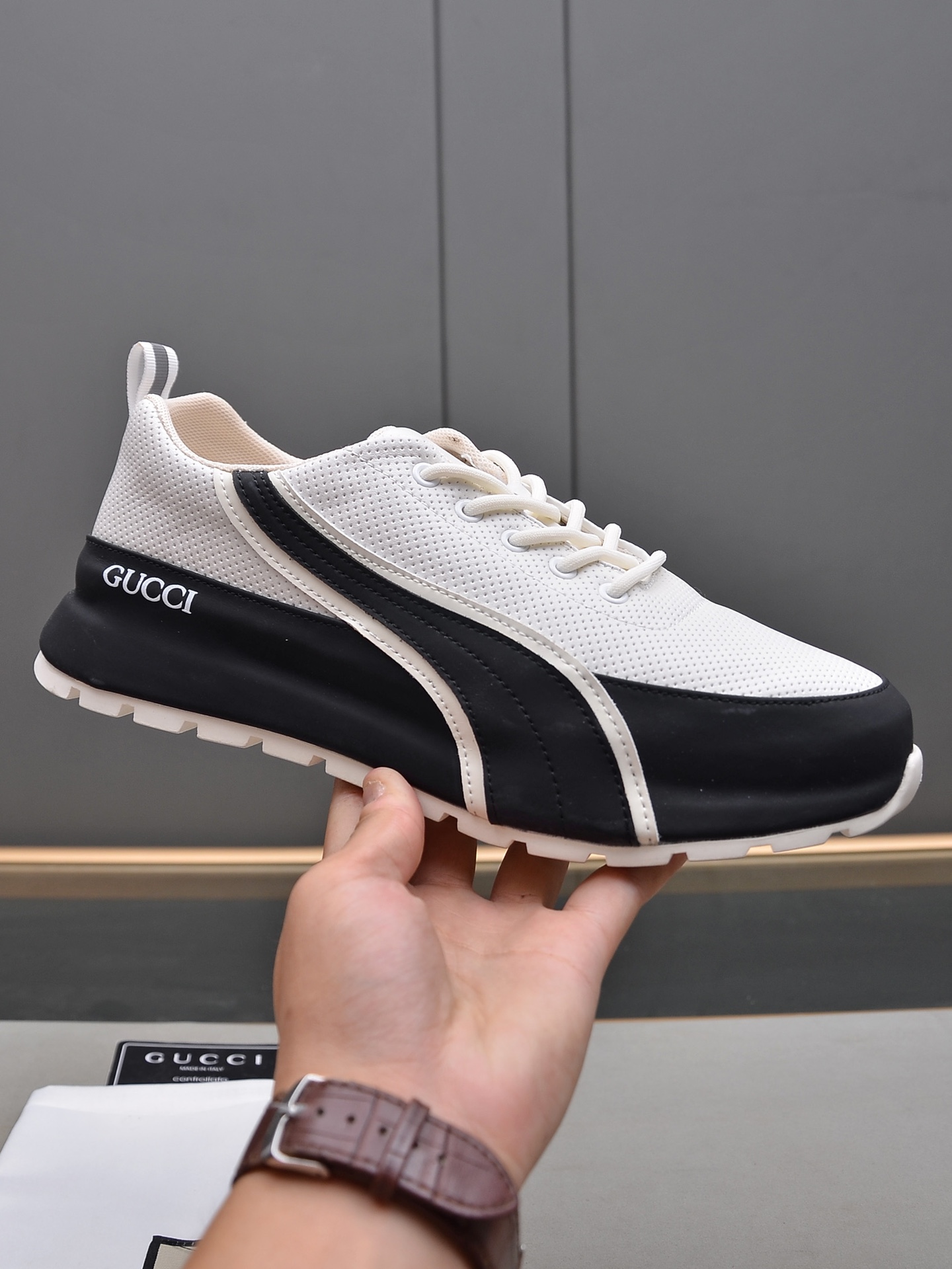 J0 Gucci  古奇  百搭帅气鞋面进口优质软牛皮拼接，透气网里简约大气设计，完美版型，极富个性与时尚韵味时尚帅气，百搭休闲， 码数 38-44码 2色选