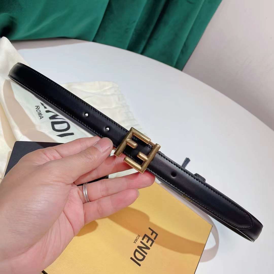 顶级FD芬迪带圈环的窄腰带配Fend