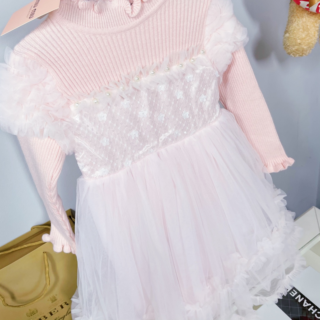 Luxurious and Stylish 2022 Miu Autumn Winter Sweaters: Customized and Crafted! - 图片 8