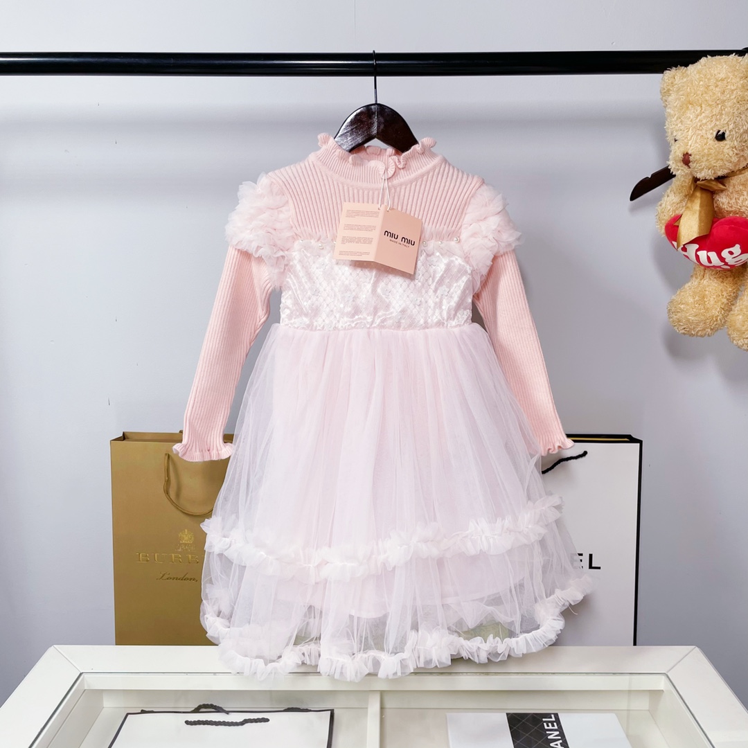 Luxurious and Stylish 2022 Miu Autumn Winter Sweaters: Customized and Crafted! - 图片 2