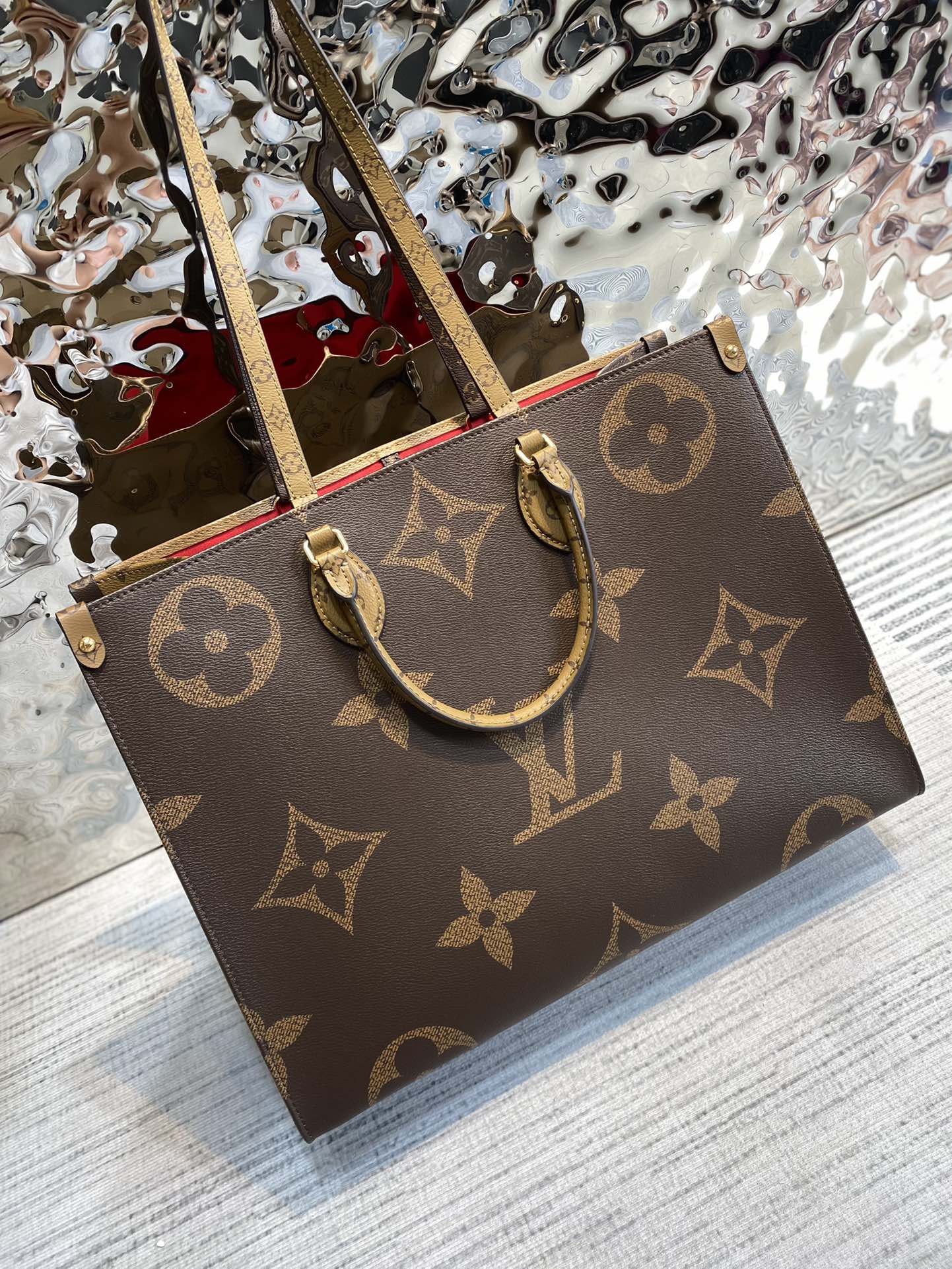 NO:176414,Onthego Larger More Details Appreciation Model M44576,19860909Onthego 大号 更多细节鉴赏 型号M44576,,Bag