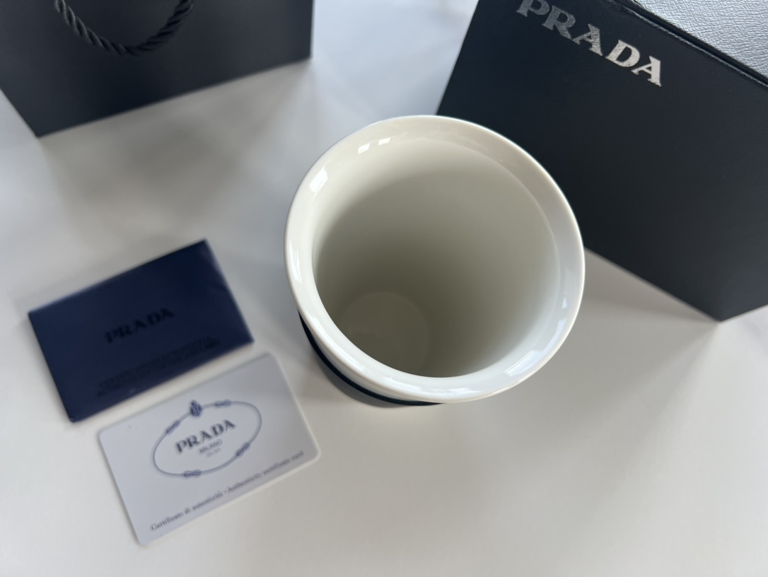 普拉达PRADA线下精品系列 ,香港站礼品,冬季新品咖啡杯 水杯 饮品杯 5