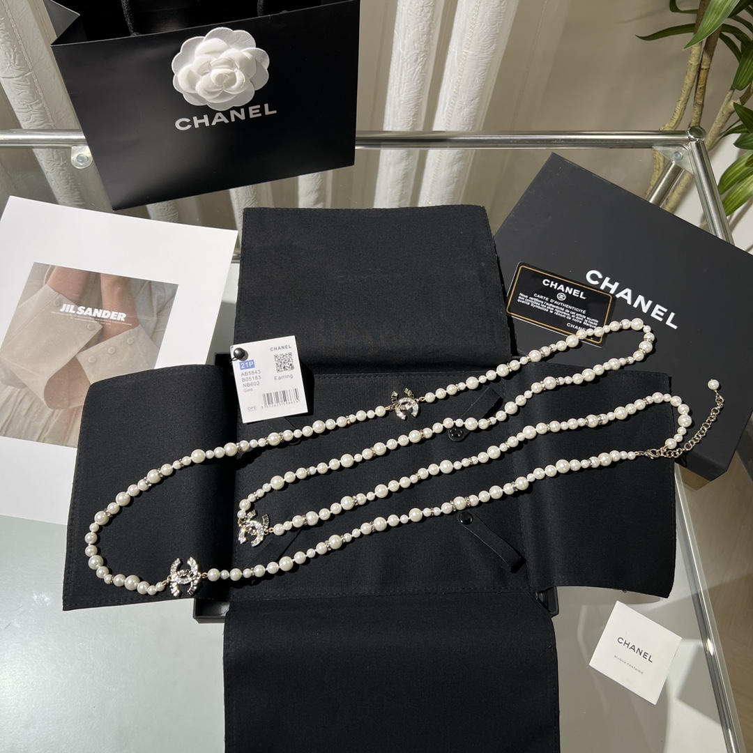 新款☑️CHANEL香奈儿双c珍珠项链毛衣链