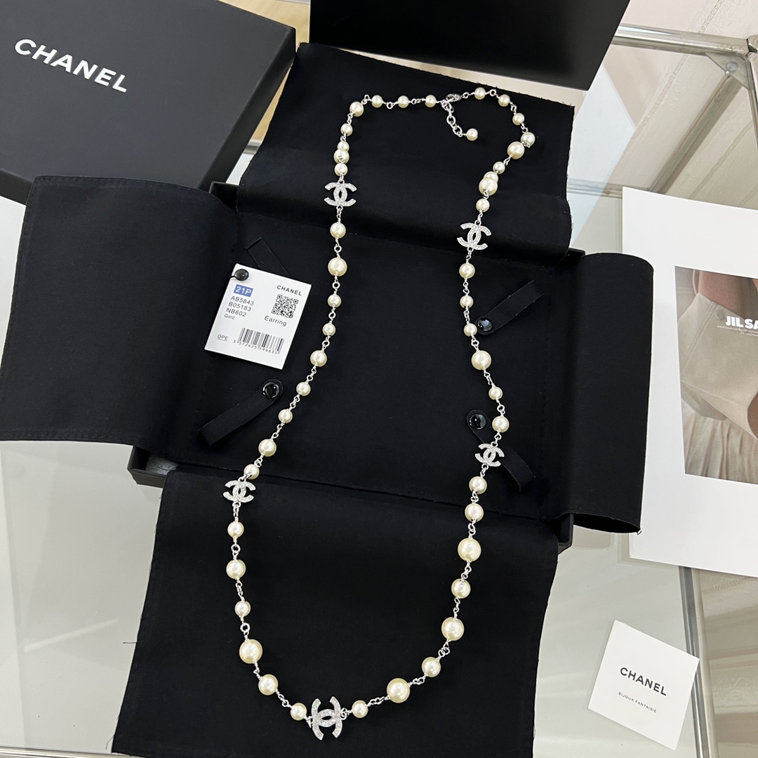 新款☑️CHANEL香奈儿双c珍珠项链毛衣链