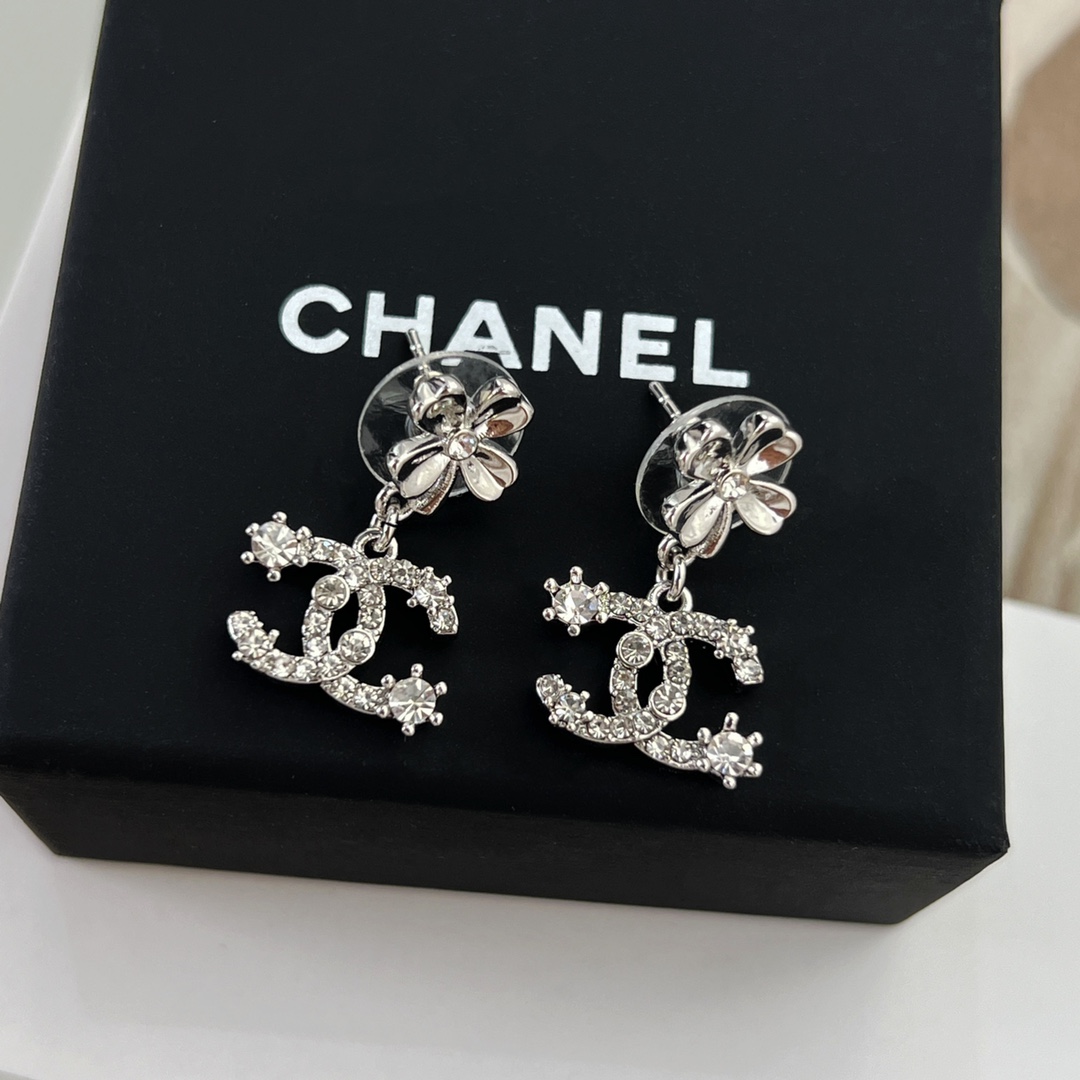 新款☑️CHANEL香奈儿c1双c四叶草耳钉耳环