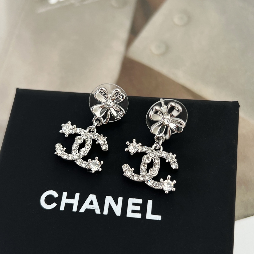 新款☑️CHANEL香奈儿c1双c四叶草耳钉耳环