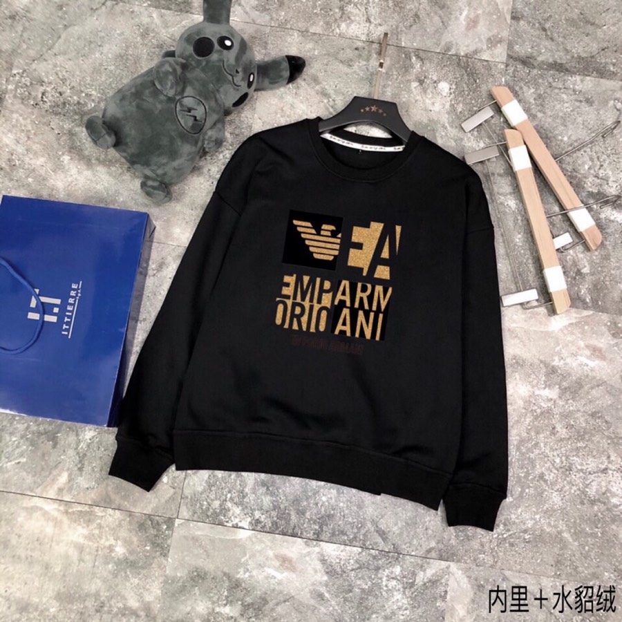 NO:743546,Velvet style. Couple style wears 220 pounds. Good news for fat people. Size M-4XL. Armani. Mink velvet lining. Original quality. 2026. Latest velvet sweatshirt. Selected counter custom-made top-grade mercerized cotton sweatshirt imported fabric. All details are perfectly made and reproduced 1:1. Restore to 100% authentic. Original hardware. High-end customized accessories. Original factory label. The upper body effect is great!  (Girls wear S, size 175/150 pounds is recommended to wear L),,armani,armani,hoodie,sweatshirts,19860909加绒款 情侣款穿220斤 胖子福音 码数M-4XL 阿玛尼 Armani 内里水貂绒 原单品质 2026 最新款加绒卫衣 精选专柜订制顶级丝光棉卫衣进口面料 所有细节做工完美1比1复刻 还原正品百分百 原版五金 高端订制辅料 原厂原标 上身效果超赞！( 女生穿S,码数建议175/150斤穿L ),,armani,armani,hoodie,sweatshirts,,Men's clothing