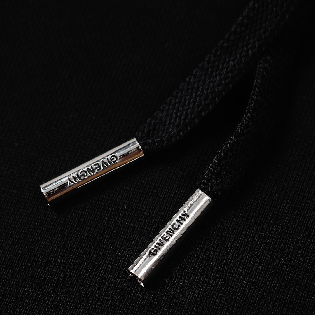 CJCR#F14 Nylon Bags: Givenchy’s Stolen Embroidery T-Shirts with Imported High-Density Embroidery. - 图片 6