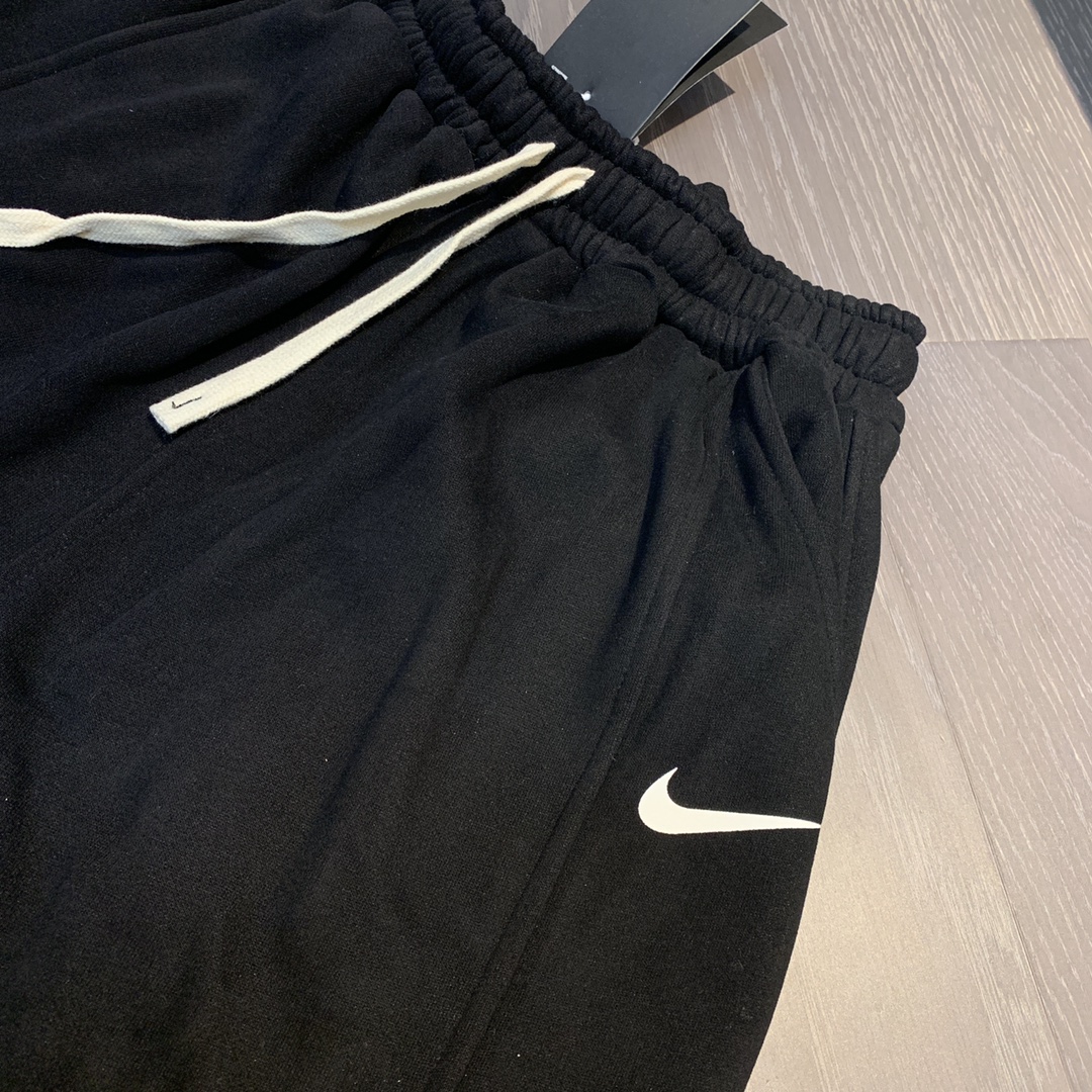 【顶级品质】 【Nike 耐克 20s新款拼接大口袋加绒工装裤】