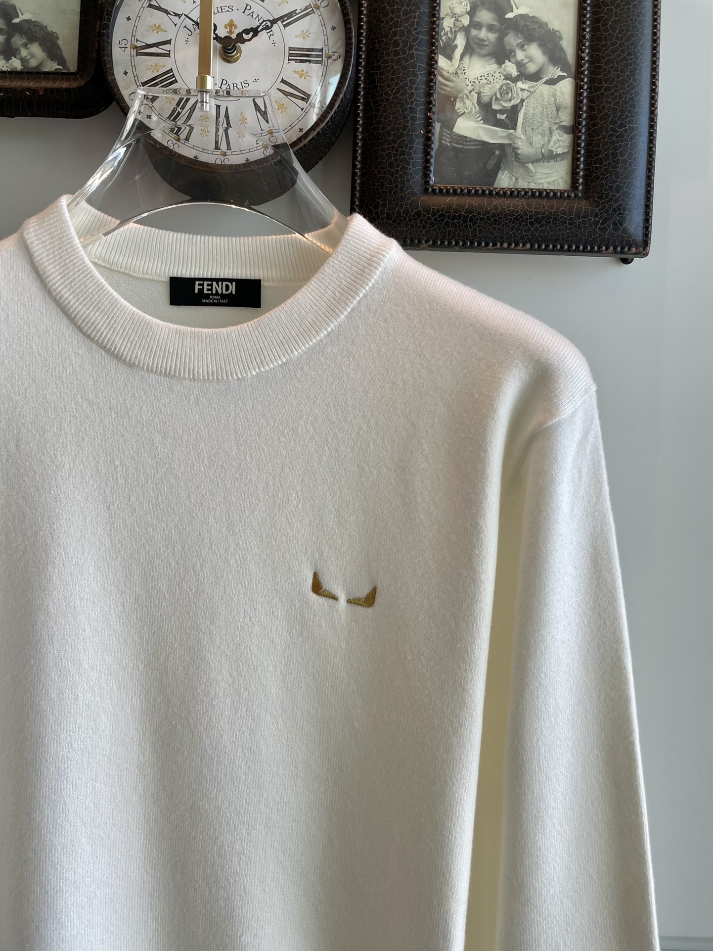 FD 2025AW秋冬新品 专柜同步 时尚别致罗纹圆领单穿打底必备款，采用羊毛混纺针织衫长袖毛衣，简约优