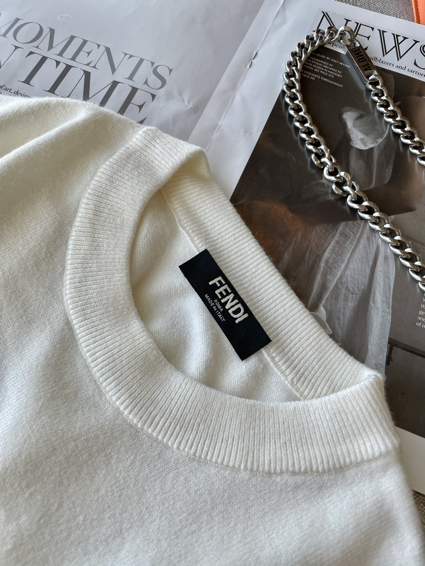 FD 2025AW秋冬新品 专柜同步 时尚别致罗纹圆领单穿打底必备款，采用羊毛混纺针织衫长袖毛衣，简约优