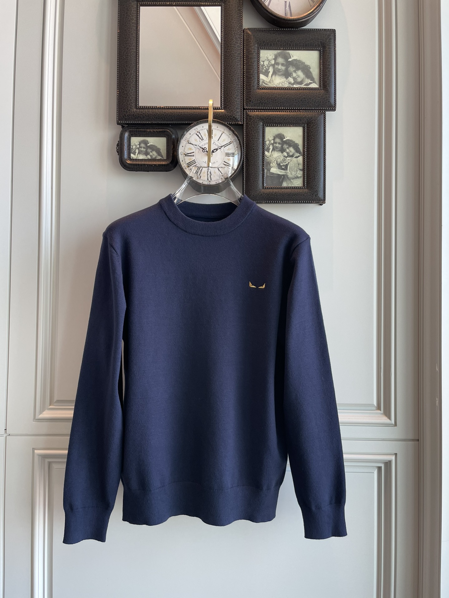 FD 2025AW秋冬新品 专柜同步 时尚别致罗纹圆领单穿打底必备款，采用羊毛混纺针织衫长袖毛衣，简约优