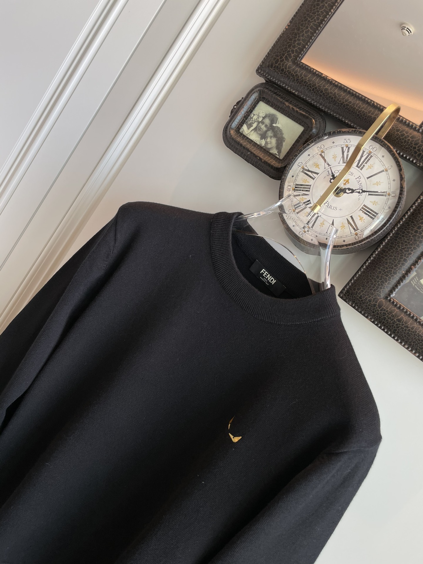 FD 2025AW秋冬新品 专柜同步 时尚别致罗纹圆领单穿打底必备款，采用羊毛混纺针织衫长袖毛衣，简约优