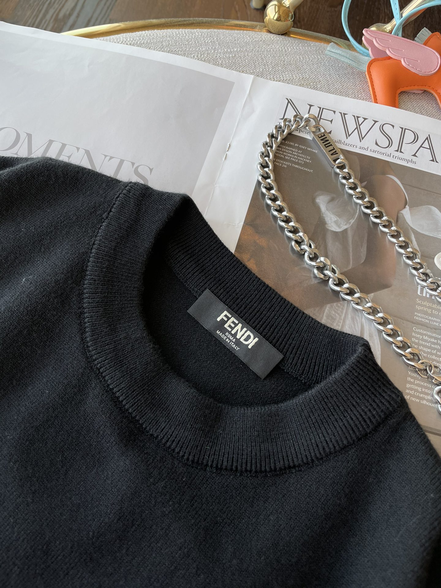 FD 2025AW秋冬新品 专柜同步 时尚别致罗纹圆领单穿打底必备款，采用羊毛混纺针织衫长袖毛衣，简约优