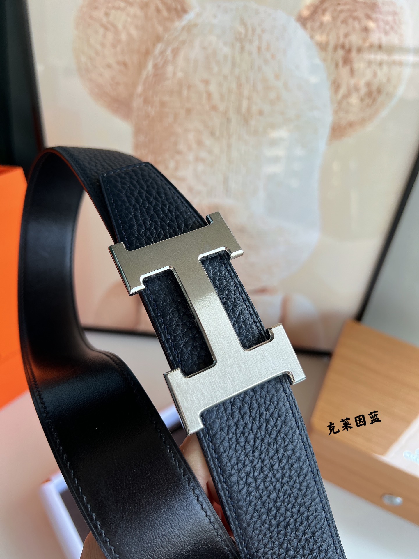 p165 代购正品级🛳爱马仕男士腰带 原单品质—随手实拍任何细节经得起检验，从材质到车线到油边到五金工艺，堪称完美，只有高品质才经得起如此随意无美颜无滤镜的真实展现，38mm的宽度适合儒雅绅士的你。