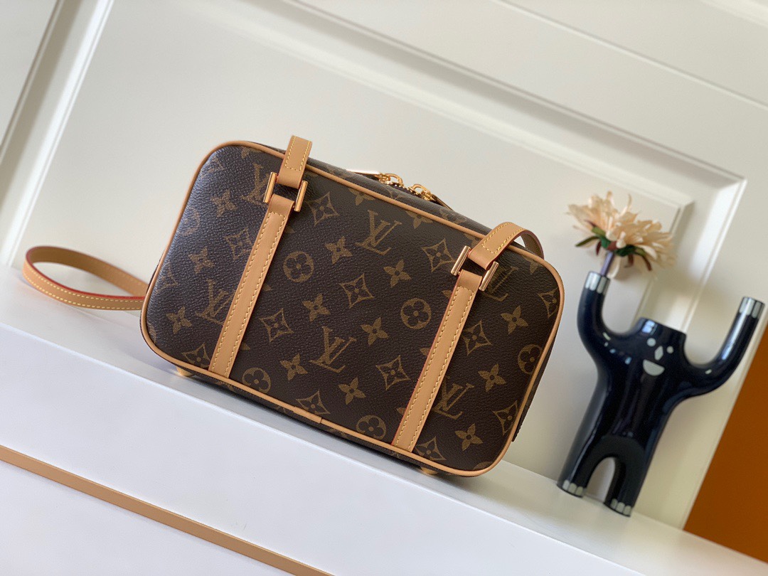 LOUIS VUITTON M6321 Leather Bag