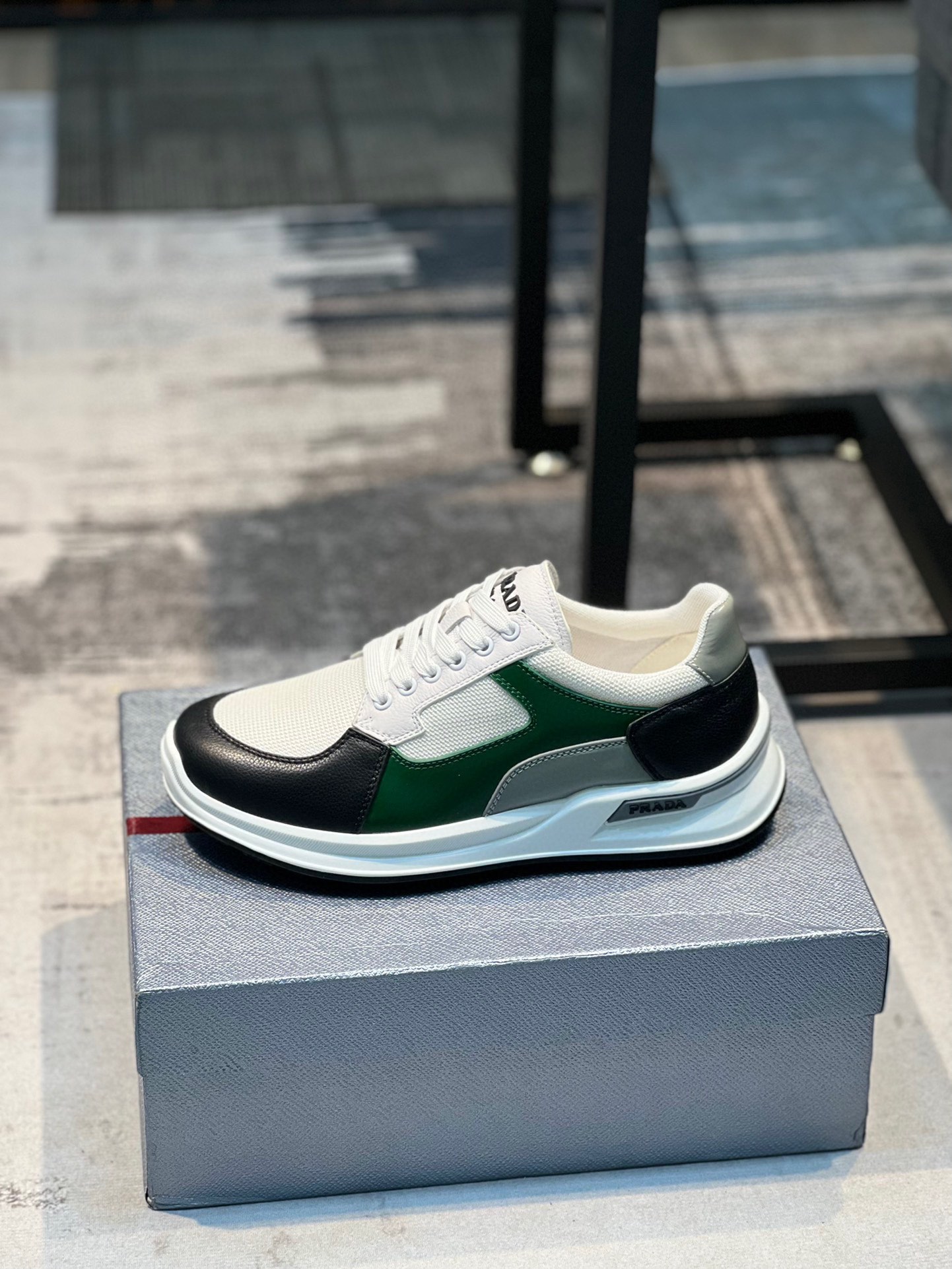 L5 Prada 普拉达 男款：官网同步,高品质出货 原版牛皮+飞织+牛皮内里,11复刻 , 原厂原版底, 码数：38-4545定做不退换