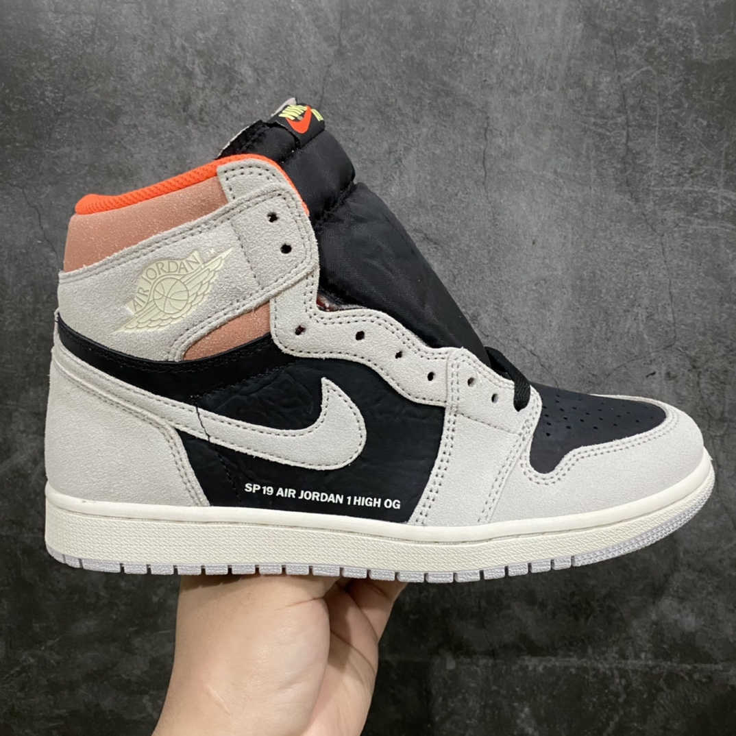 莞产纯原版Air Jordan AJ1灰麂皮 三文鱼555088-018 全新升级网板中底 原楦原纸板开发 极致一眼正品既视感 原厂皮料 承诺百分百一致原鞋 鞋面清洁度最高QC检验标准 控制溢胶 飞翼3D高频深度立体 全市场仅此一家 鞋盒、防尘纸 均采购来自原厂 尺码:40 40.5 41 42 42.5 43 44 44.5 45 46 47.5-选品中心