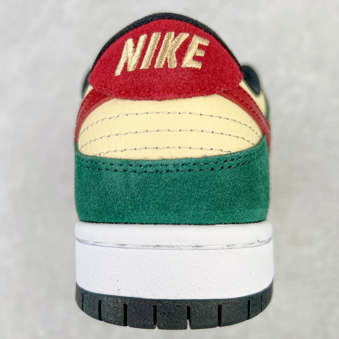 图片[8]-💰260 ＃CF纯原 NK Dunk Low 红绿 304292-700 大厂出品 极力推荐 原装头层材料 独家版型蒸餾加工帶來的是更好的视觉和脚感体验大厂纯原品质出货 清洁度 电绣工艺 皮料切割干净无任何毛边 细节完美 尺码：39 40 40.5 41 42 42.5 43 44 44.5 45 编码：by3936030-运动鞋