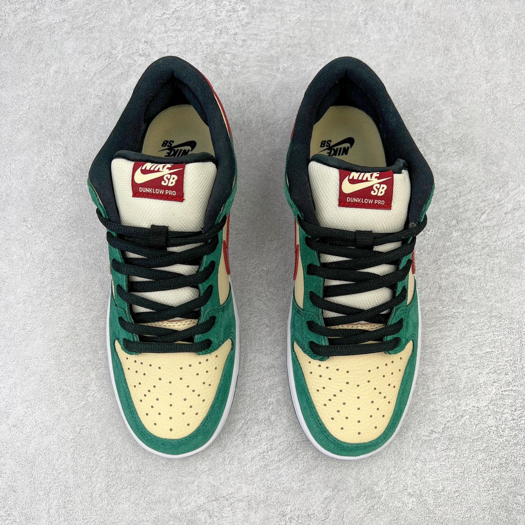 图片[2]-💰260 ＃CF纯原 NK Dunk Low 红绿 304292-700 大厂出品 极力推荐 原装头层材料 独家版型蒸餾加工帶來的是更好的视觉和脚感体验大厂纯原品质出货 清洁度 电绣工艺 皮料切割干净无任何毛边 细节完美 尺码：39 40 40.5 41 42 42.5 43 44 44.5 45 编码：by3936030-运动鞋