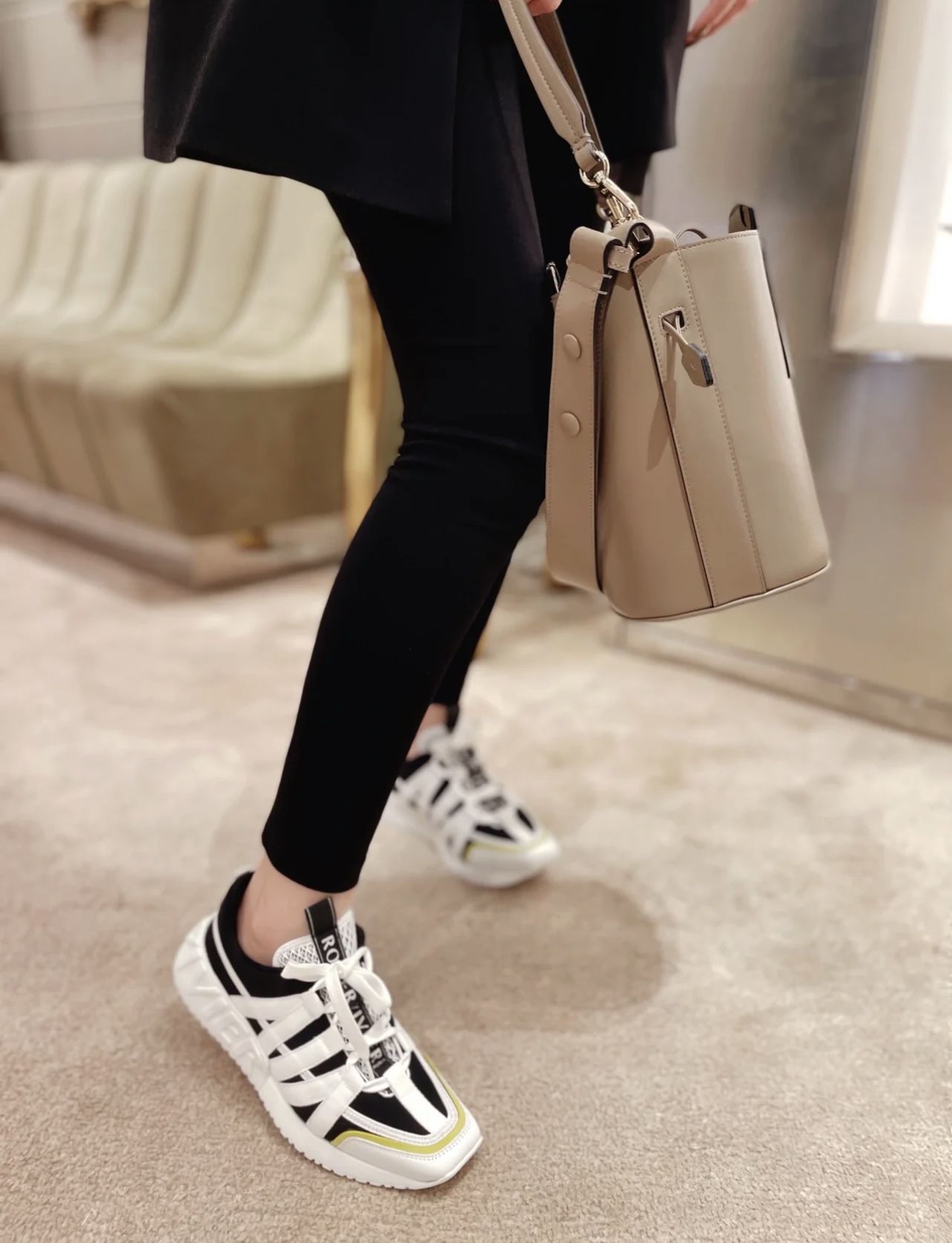 NO:616841,Upper feet, casual shoes/sports shoes, sneakers19860909上脚,休闲鞋/运动鞋,sneakers,Women's Shoes