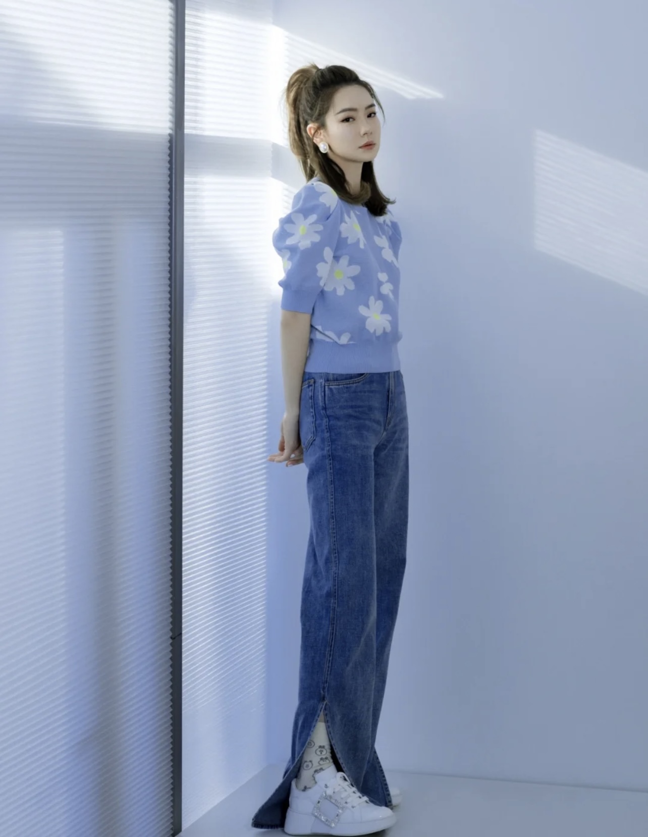 NO:616842,Upper feet, casual shoes/sports shoes, sneakers19860909上脚,休闲鞋/运动鞋,sneakers,Women's Shoes