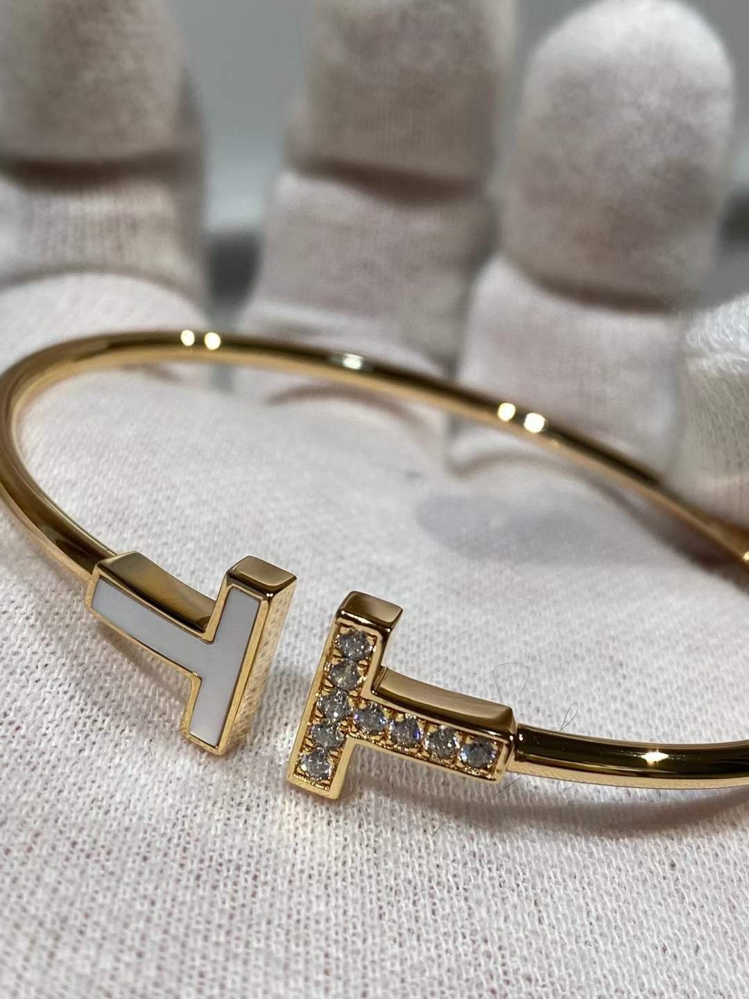 Tiffany & Co. Tiffany&Co. 白贝伴钻双t手镯