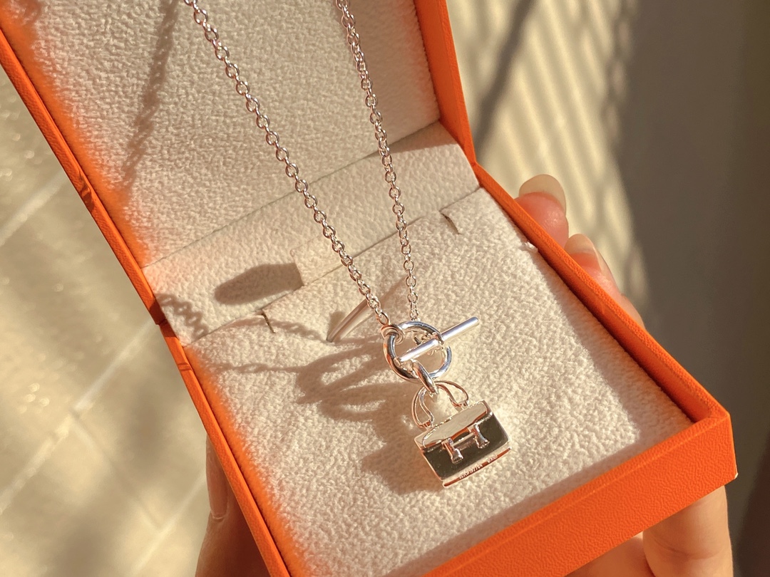 NO:102154,Hermes new buckle silver comb necklace, Hermes necklace, hermes, necklace19860909爱马仕 新款搭扣素银康康包项链,爱马仕项链,hermes,necklace,Jewelry