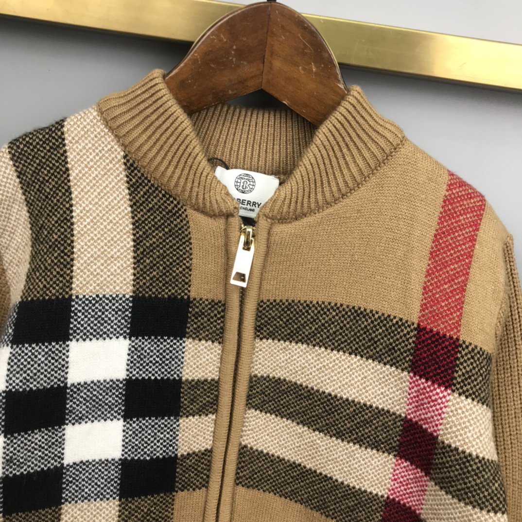 BBR 2022 Autumn Winter Knitted Shirts in Various Sizes and Khaki Color - 图片 3