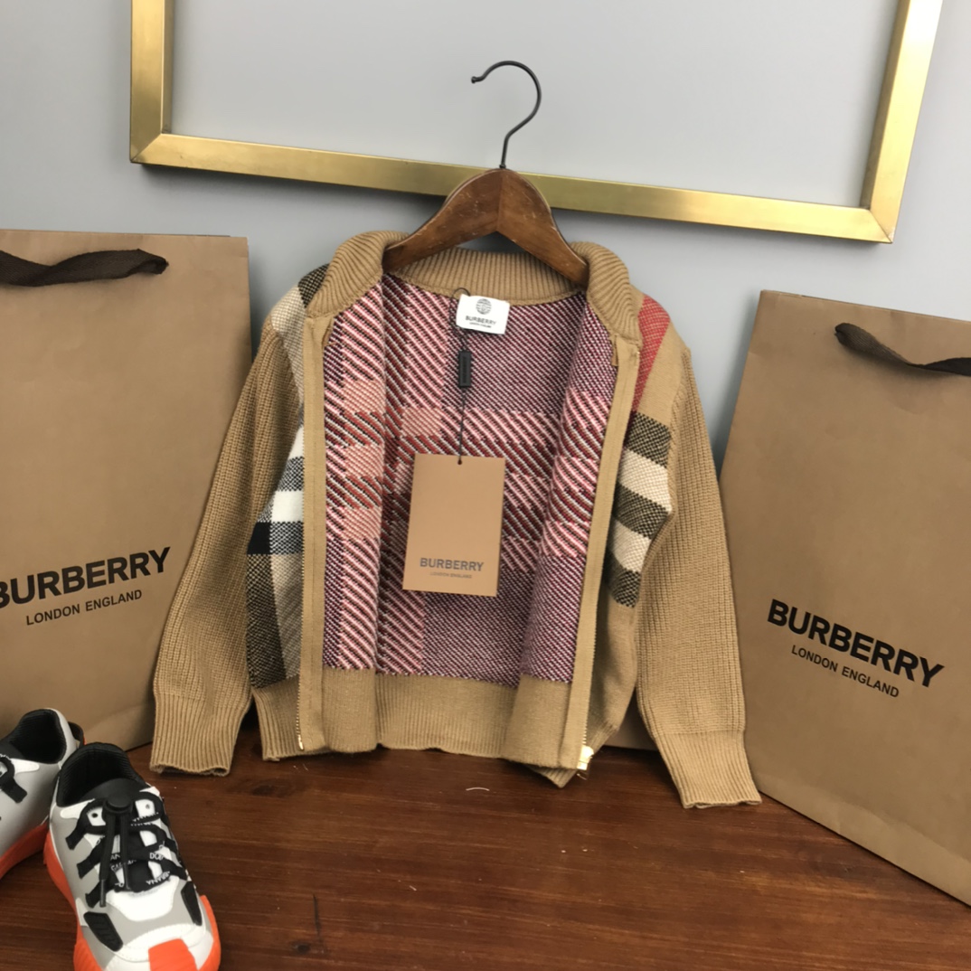 BBR 2022 Autumn Winter Knitted Shirts in Various Sizes and Khaki Color - 图片 5