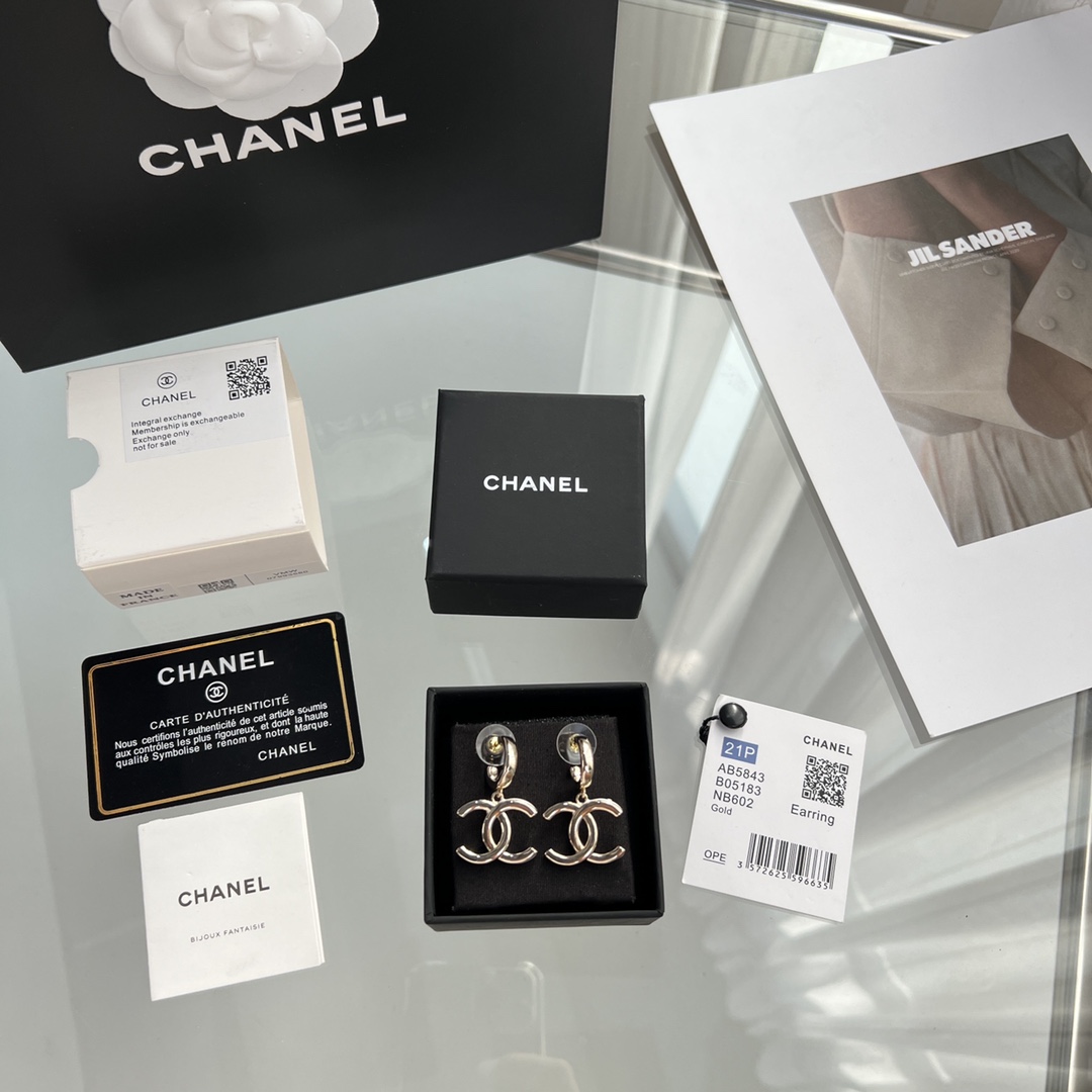 新款☑️CHANEL香奈儿c2双c耳钉耳环