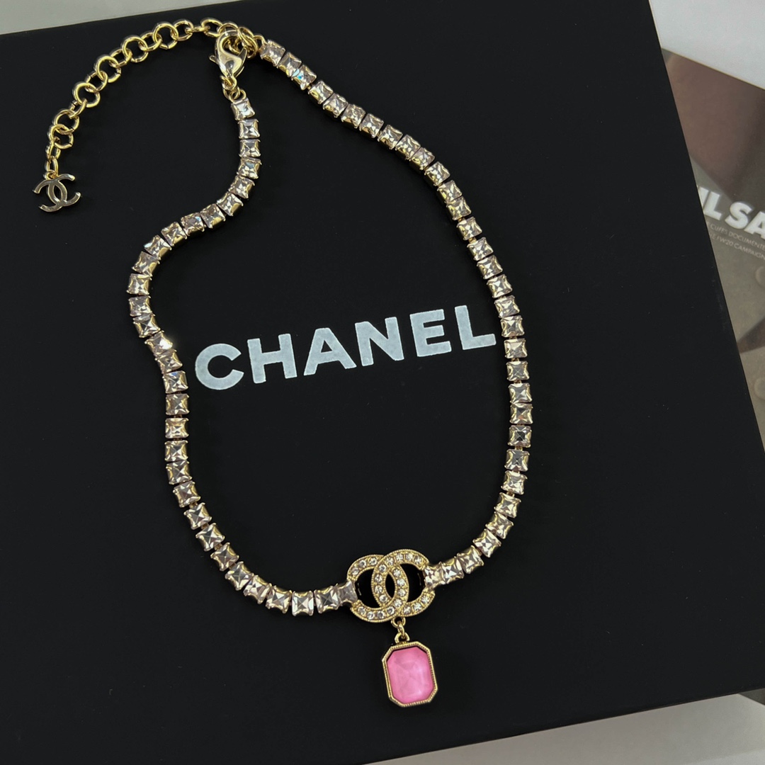 新款☑️CHANEL香奈儿双c粉宝石满钻项链