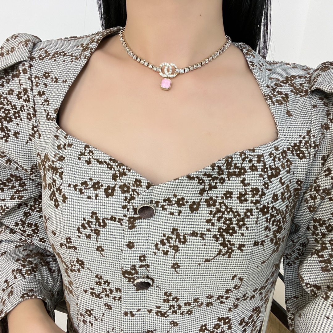 新款☑️CHANEL香奈儿双c粉宝石满钻项链