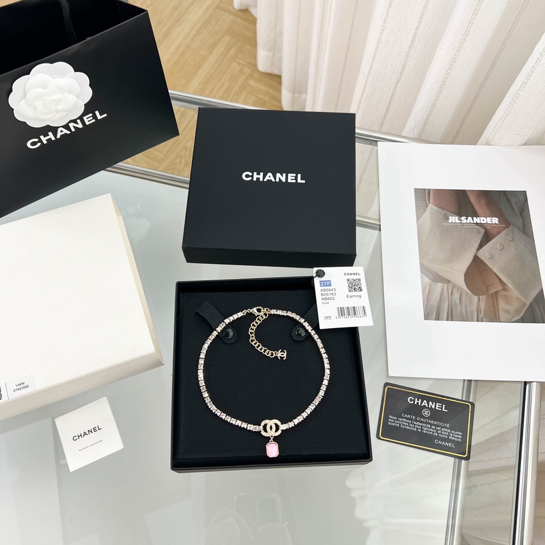 新款☑️CHANEL香奈儿双c粉宝石满钻项链