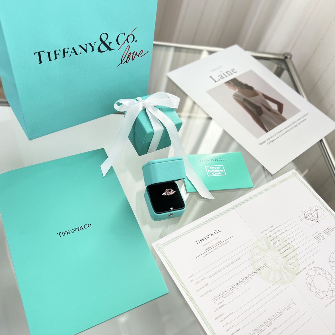 新款☑️TIFFANY&Co.蒂芙尼方形粉钻戒指