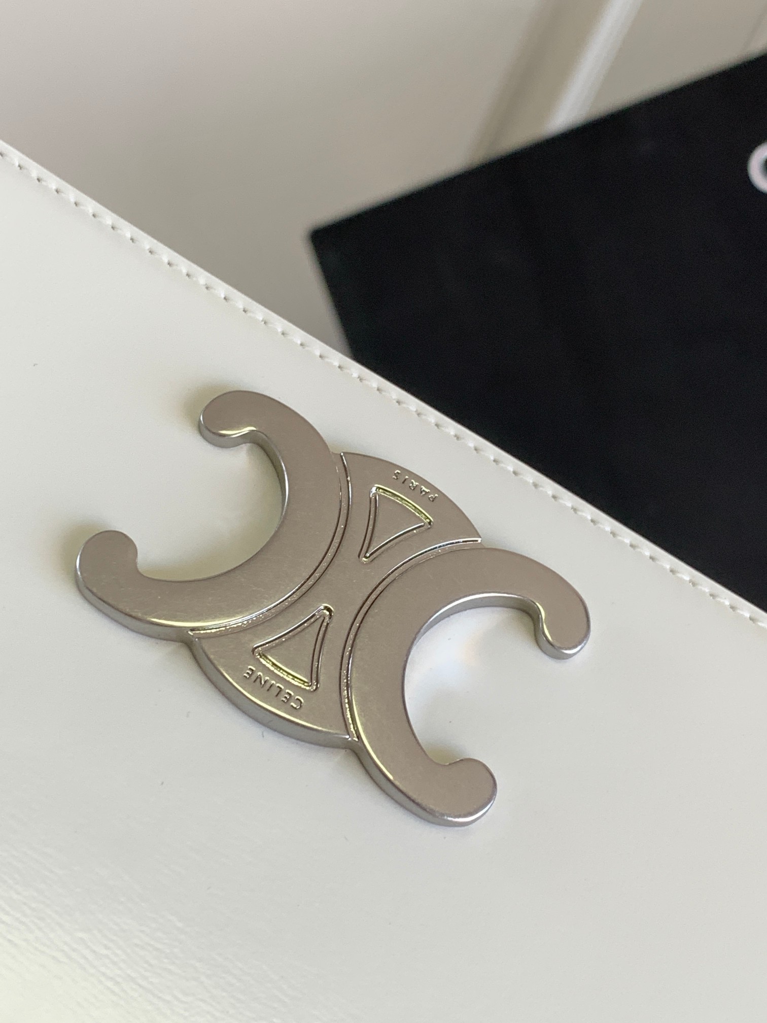 CELINE赛琳TRAPEZE TRIOMPHE亮泽牛皮革手袋199283