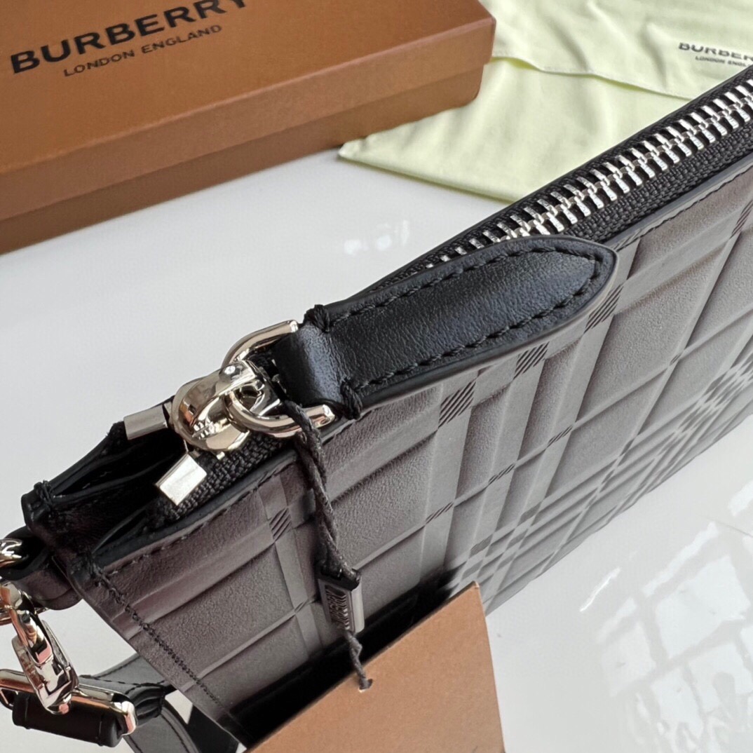 Burberry Luxury Designer Handbag Shoulder Crossbody Bag crafted in 7