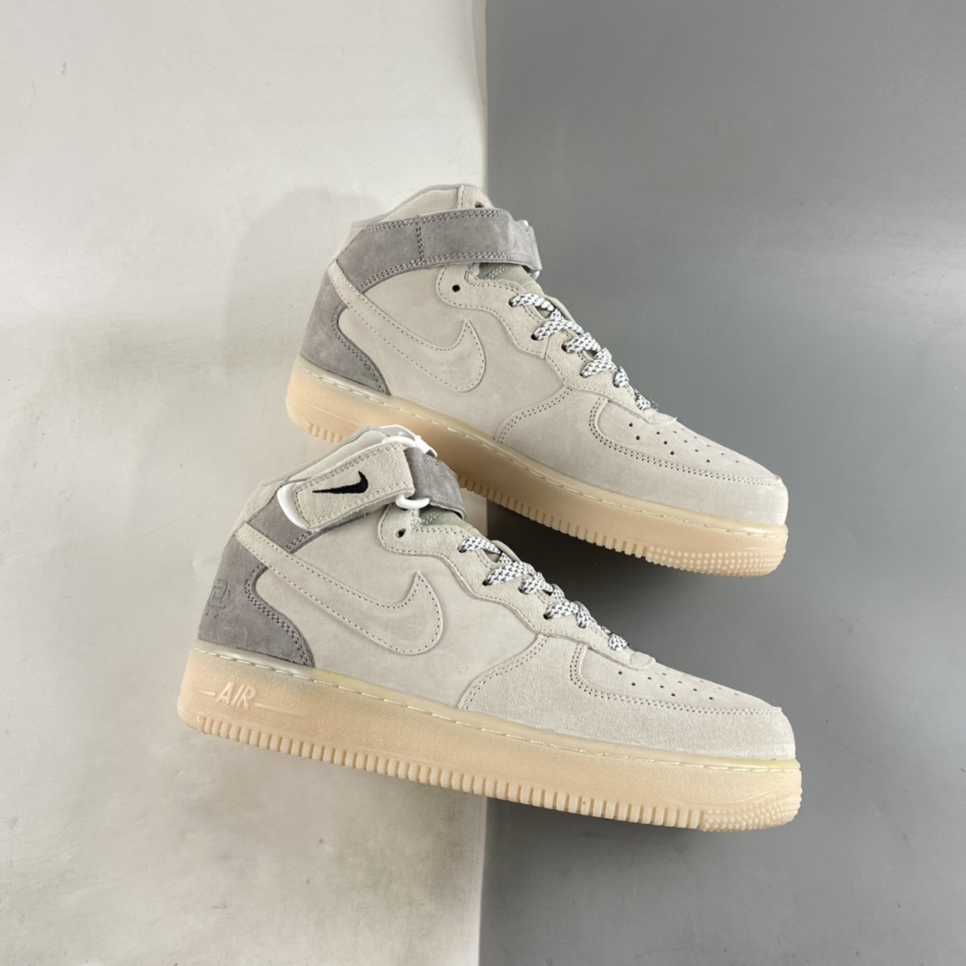 P260 Reigning Champ x Nike Air Force 1'07 Mid 卫冕冠军板鞋 807618-300