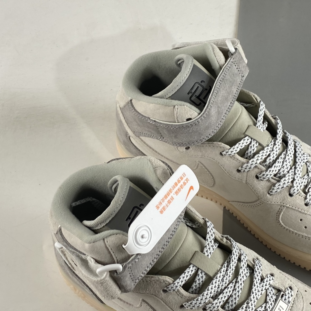 P260 Reigning Champ x Nike Air Force 1'07 Mid 卫冕冠军板鞋 807618-300